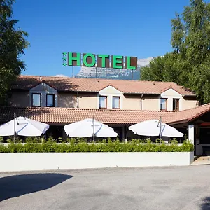 3* Hotel Logis Des Trois Massifs